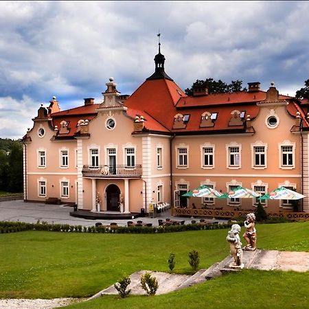 Hotel Zamek Berchtold Strančice Exteriör bild
